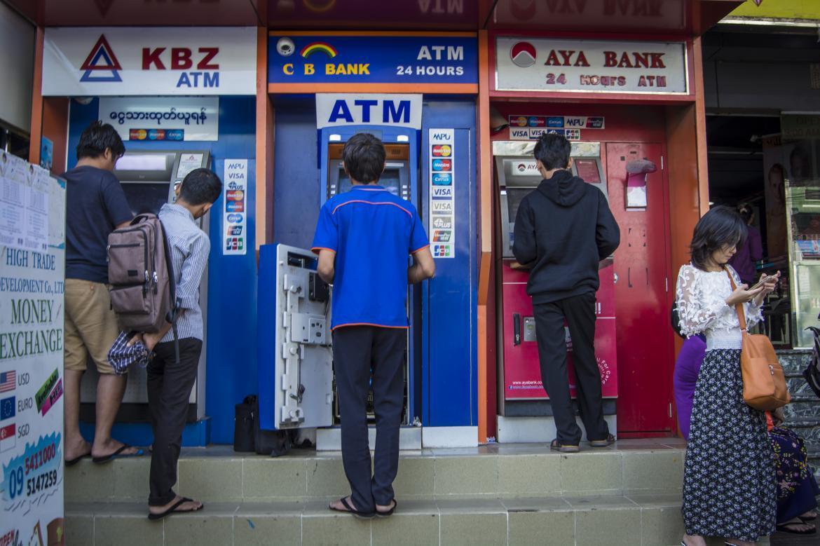 Central Bank of Myanmar (CBM) gives private banks more time to deal with “overdraft loans”.