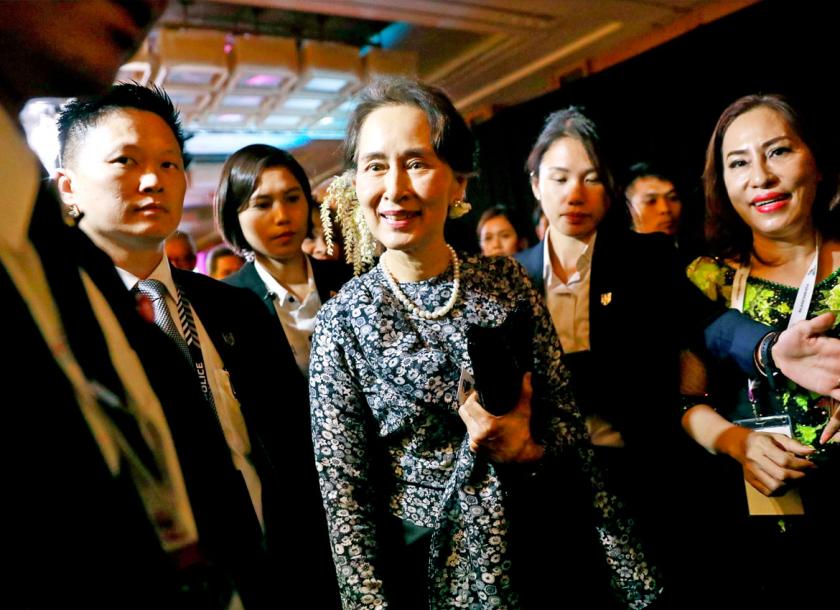 Daw Aung San Suu Kyi sought to drum up foreign investors to interest in Myanmar 