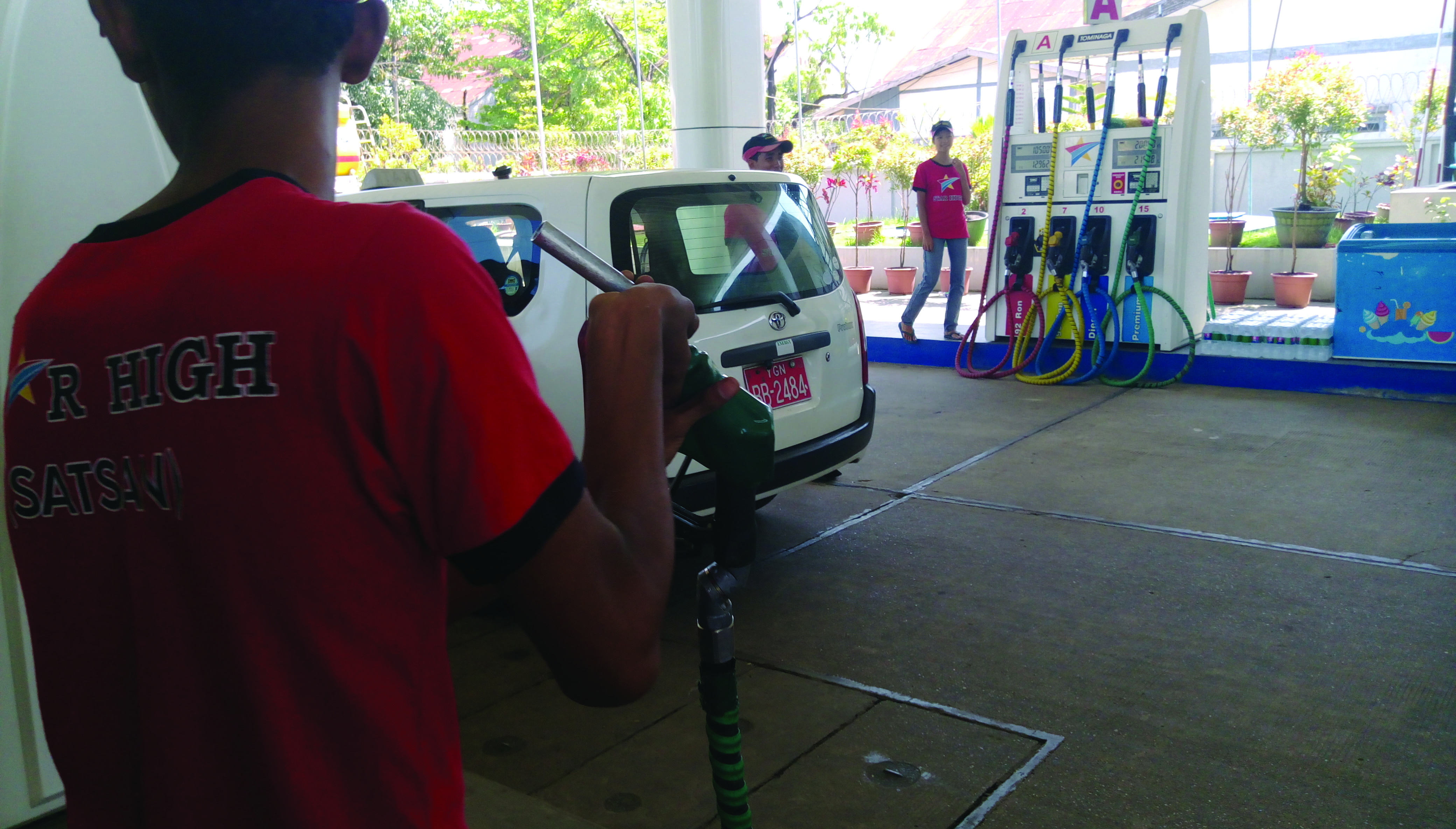 Ministry of Electricity and Energy is planning to start granting licenses to operate village gas stations aiming to boost small and medium enterprises for local villagers   