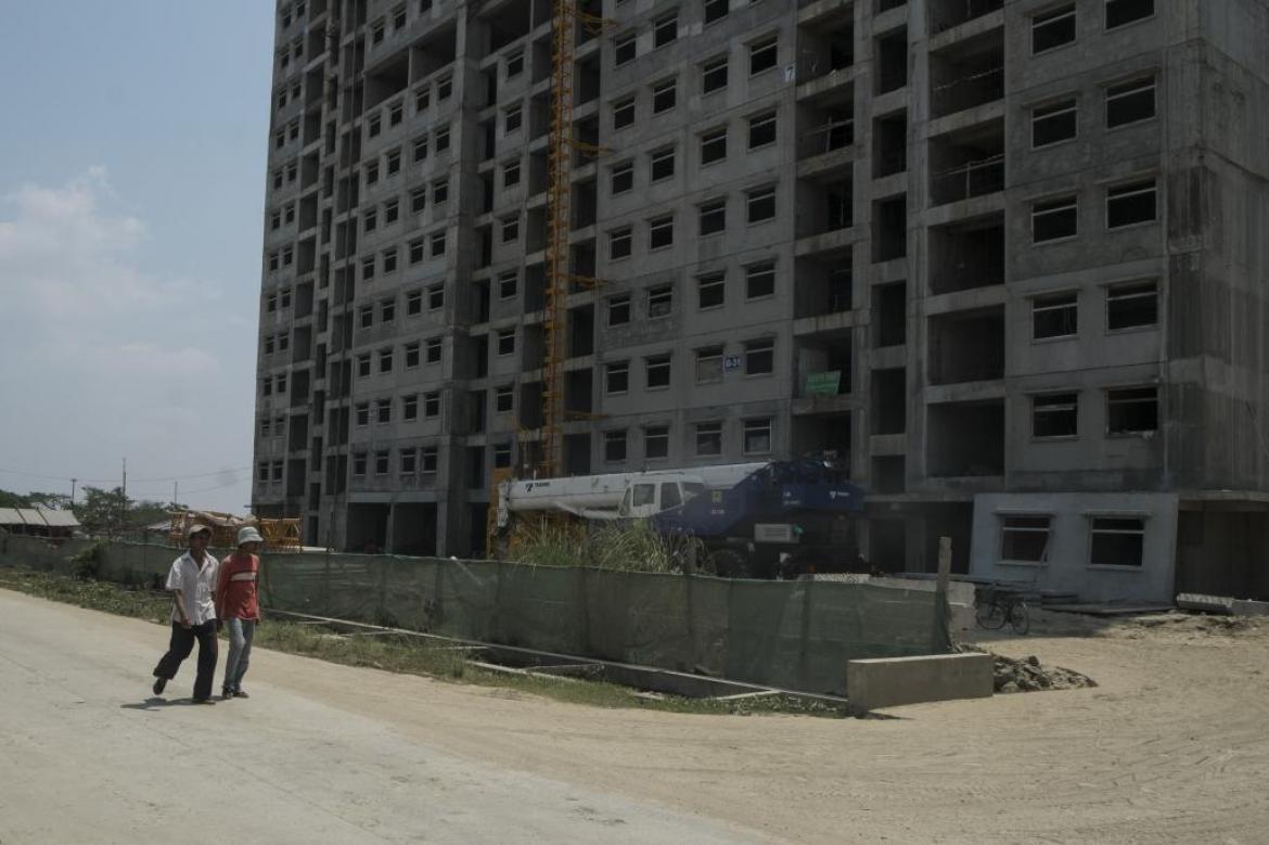 Myanmar’s state owned insurance company signed an agreement with a consortium of local and foreign firms to provide insurance to the buyers of government built housing units 