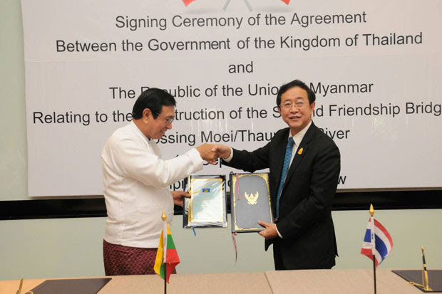 An official agreement for the construction of second Thai-Myanmar bridge signed