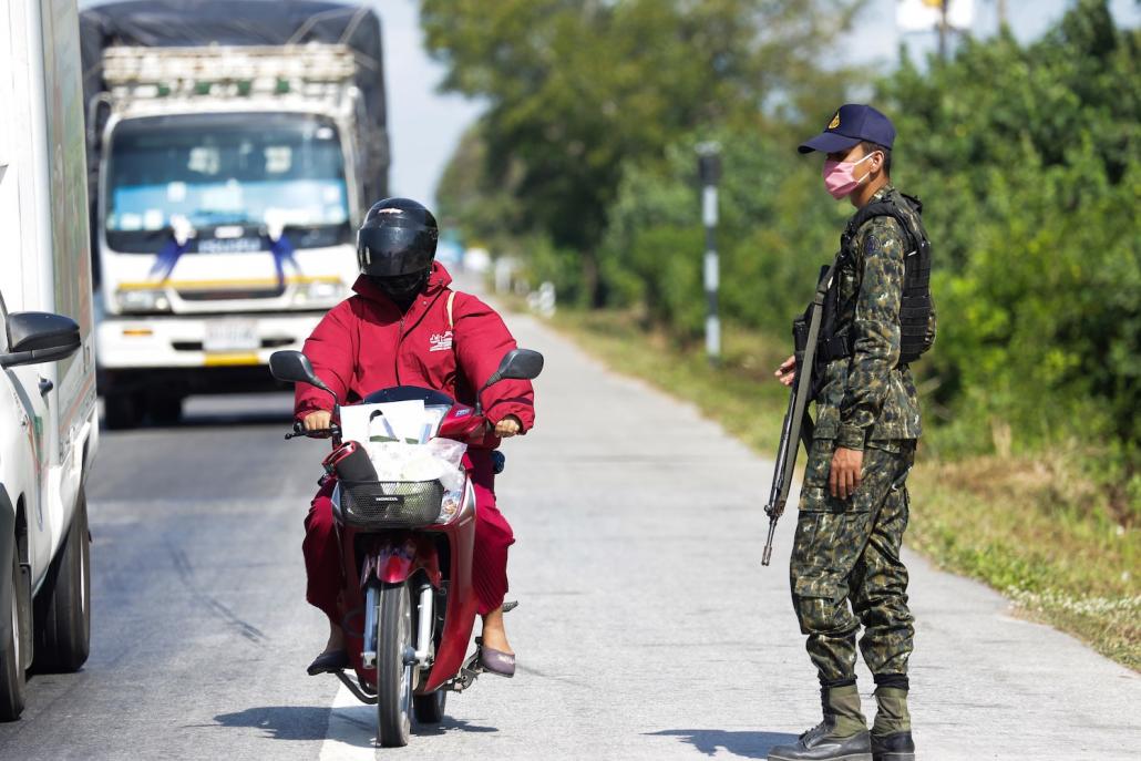 The billion dollars of goods have crossed the Thai – Myanmar border through dozens of illegal trade gates 