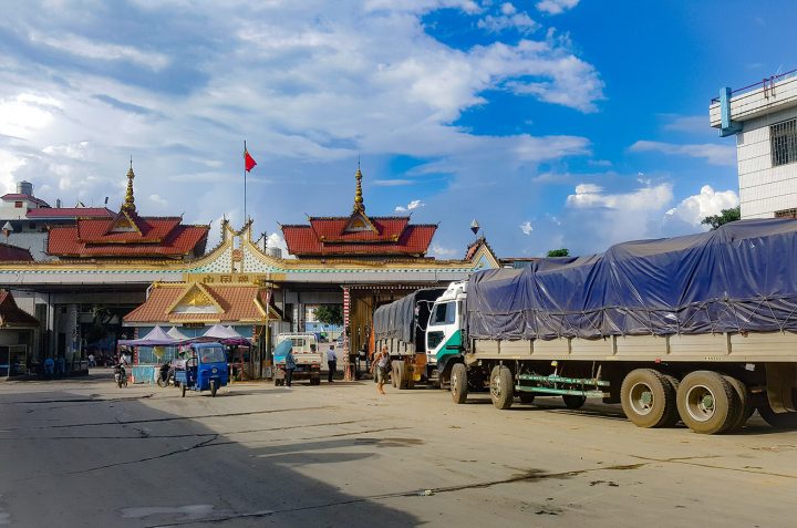 China raises driver substitution charges through Mang Weing border crossing in order to bid to contain the spread of coronavirus
