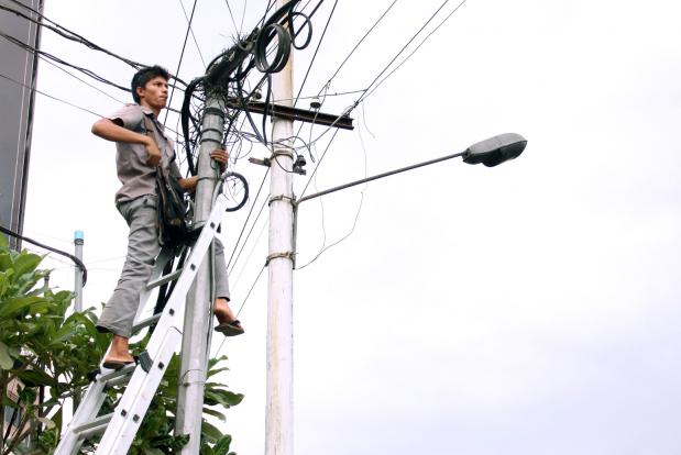 State-run Myanmar Posts and Telecommunications (MPT) reduces installation fee by half to make the fixed lines "more affordable" for retail consumers and businesses