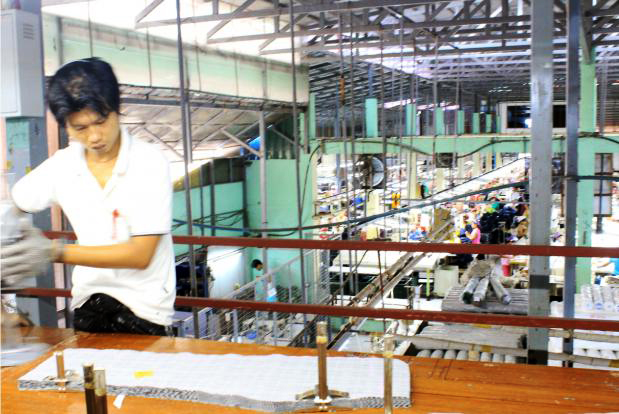 Myanmar local businesses are not ready to join the AEC in 2015