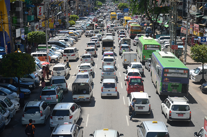 Due to the increasing number of unlicensed vehicles, the regional government authorities drafted a new car import policy on the issuance of car licenses in Yangon 