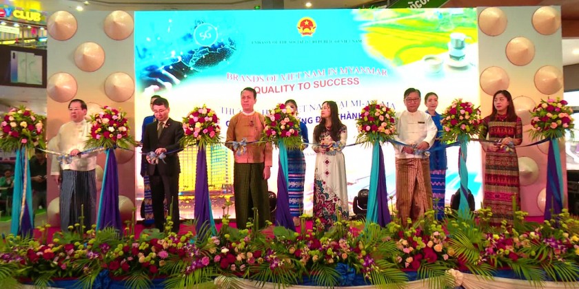 Two day exhibition of “Brands of Vietnam in Myanmar” was held in Yangon to promote the distribution of Vietnamese goods and its services in Myanmar 