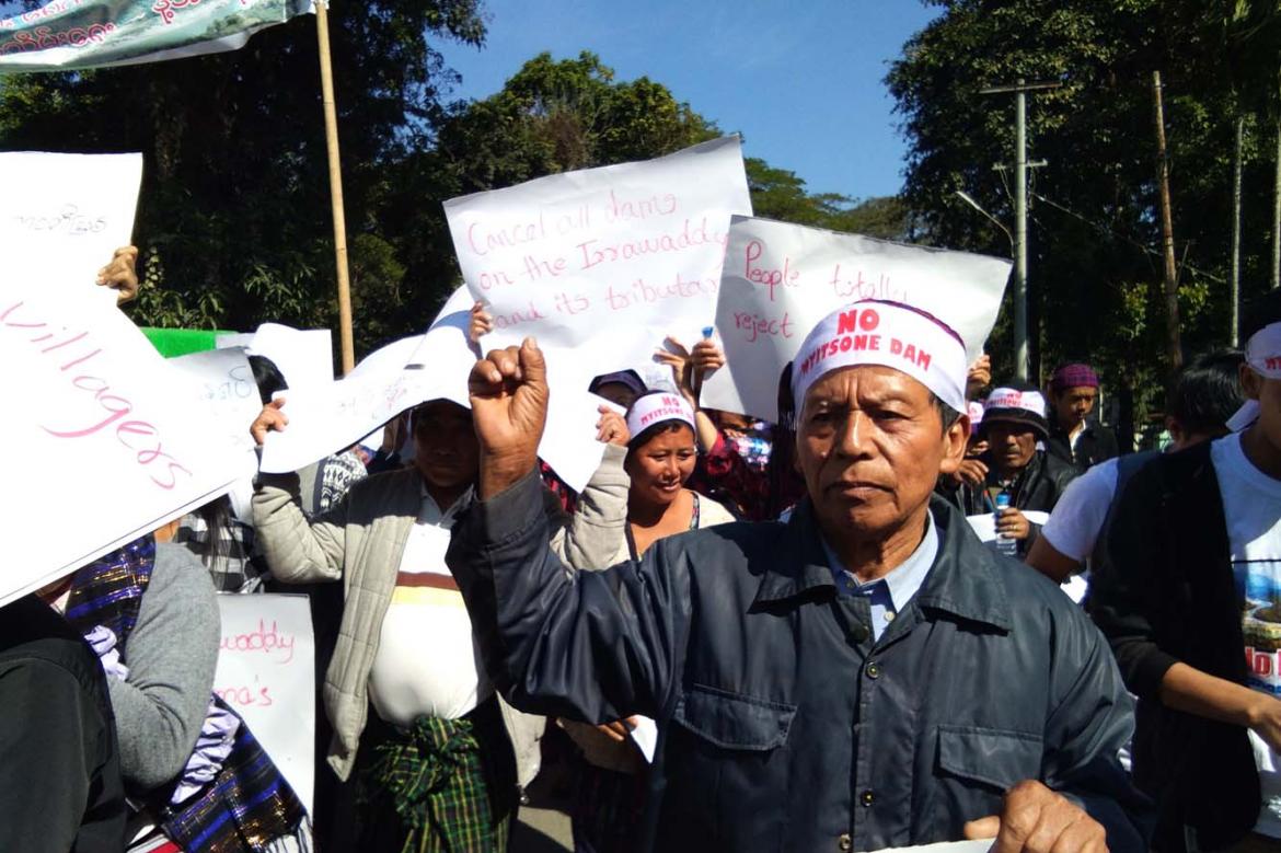 The thousands of people marched peacefully in Myitkyina against the Myintsone Dam, raising their voices in unison to the words 